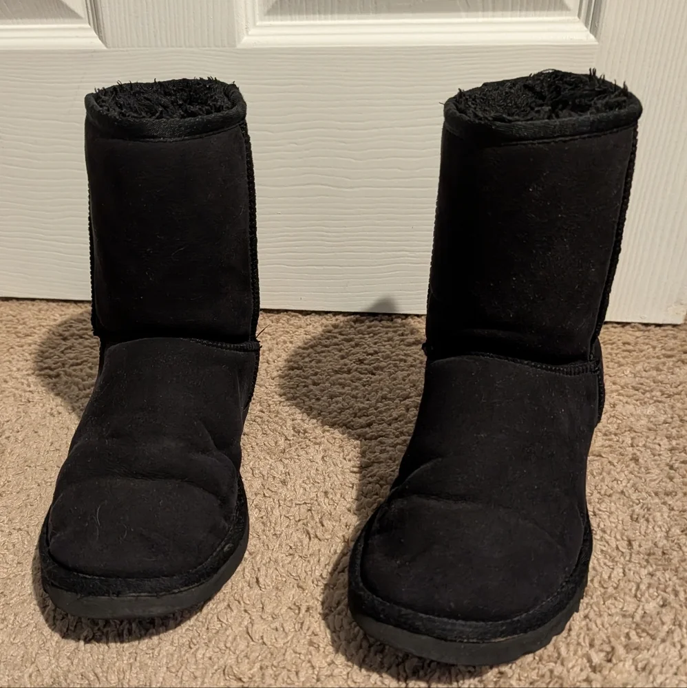 Pre-owned UGG Women's Black Classic Boots Size 8
